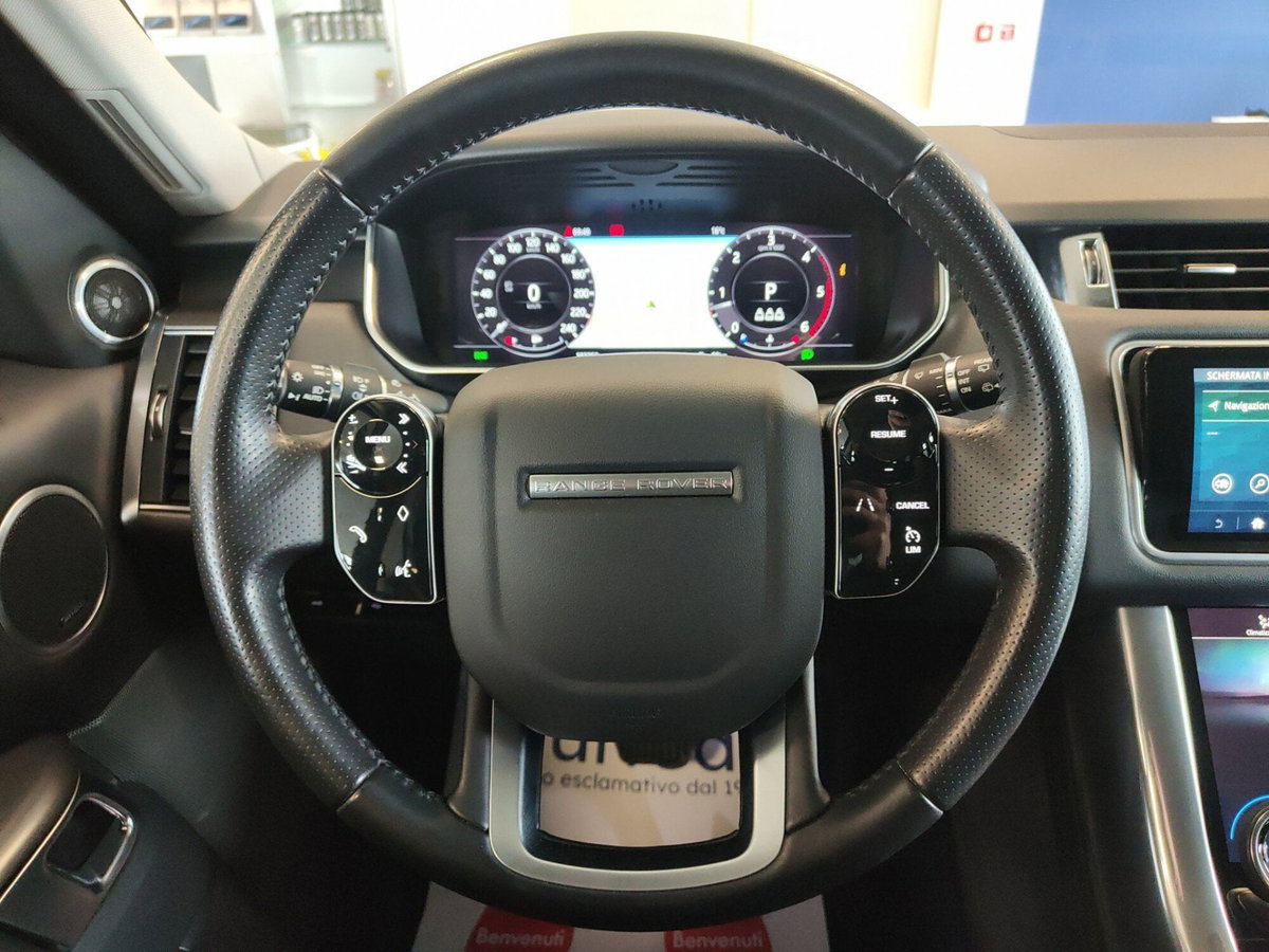 Land Rover Range Rover Sport 3.0D l6 249 CV HSE Dynamic Stealth (16)