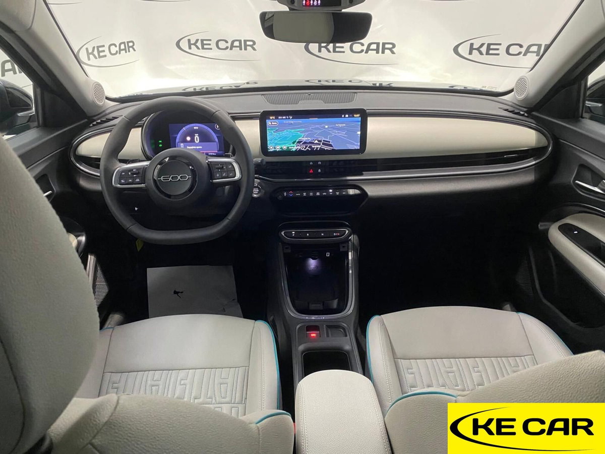 Fiat 600 1.2 hybrid La Prima 145cv auto (11)
