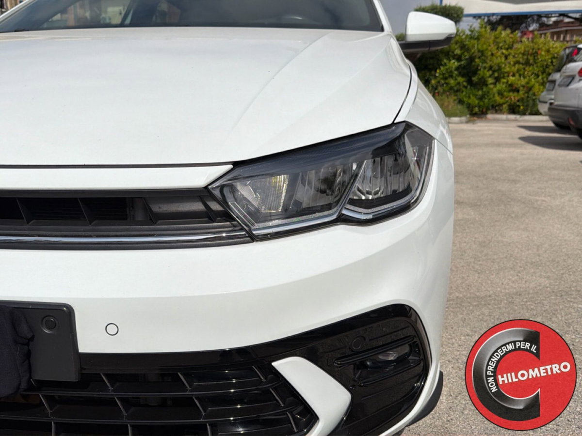 Volkswagen Polo 1.0 TSI 110 CV DSG R-Line (11)