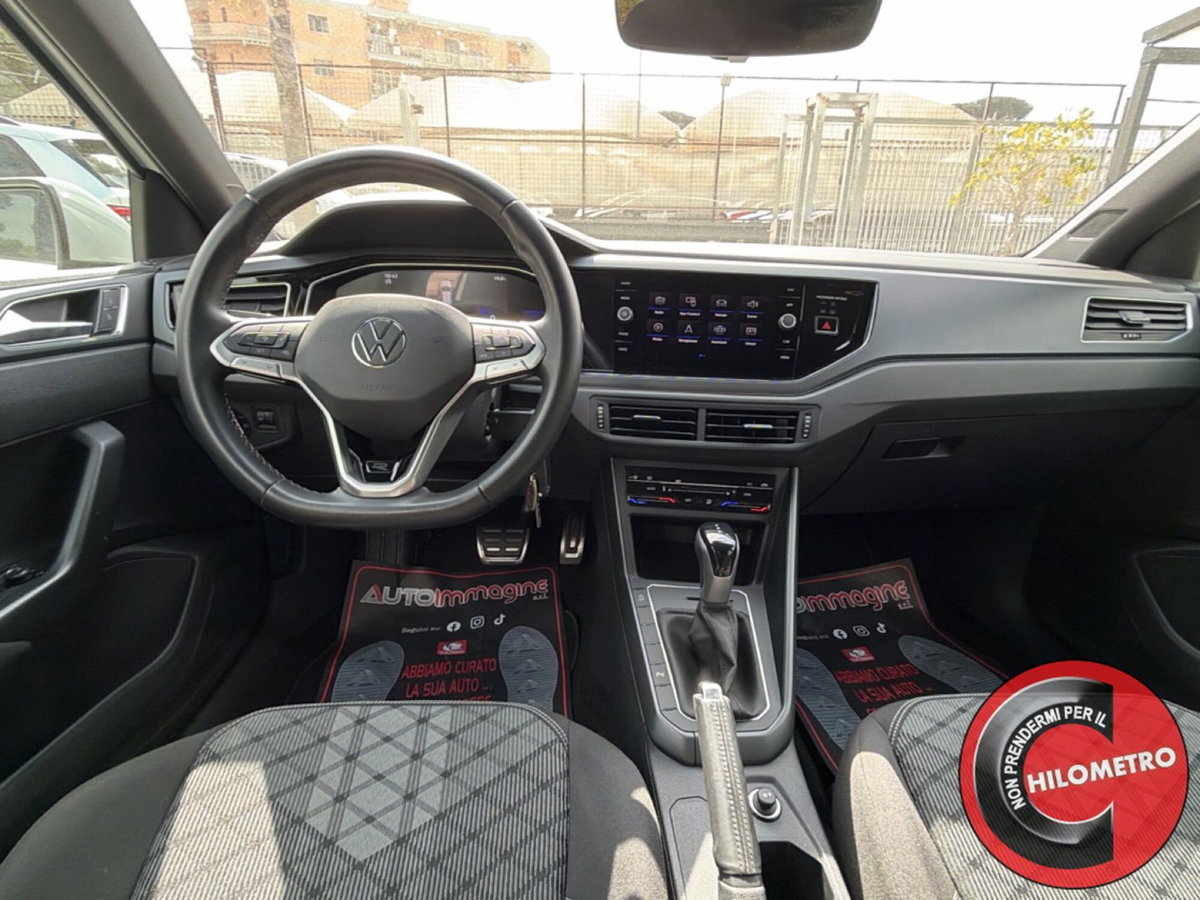 Volkswagen Polo 1.0 TSI 110 CV DSG R-Line (15)