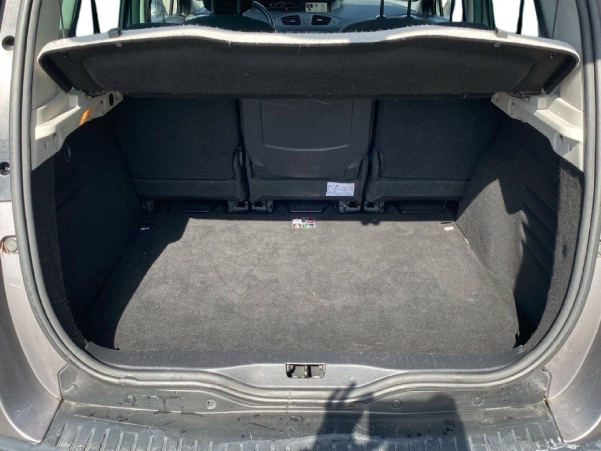 Renault Scénic X-Mod 1.5 dCi 110CV EDC Dynamique (10)