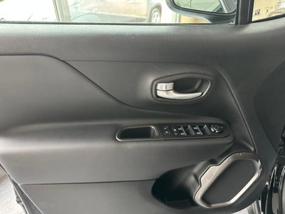 Jeep Renegade 1.5 turbo t4 mhev Altitude 2wd dct (15)