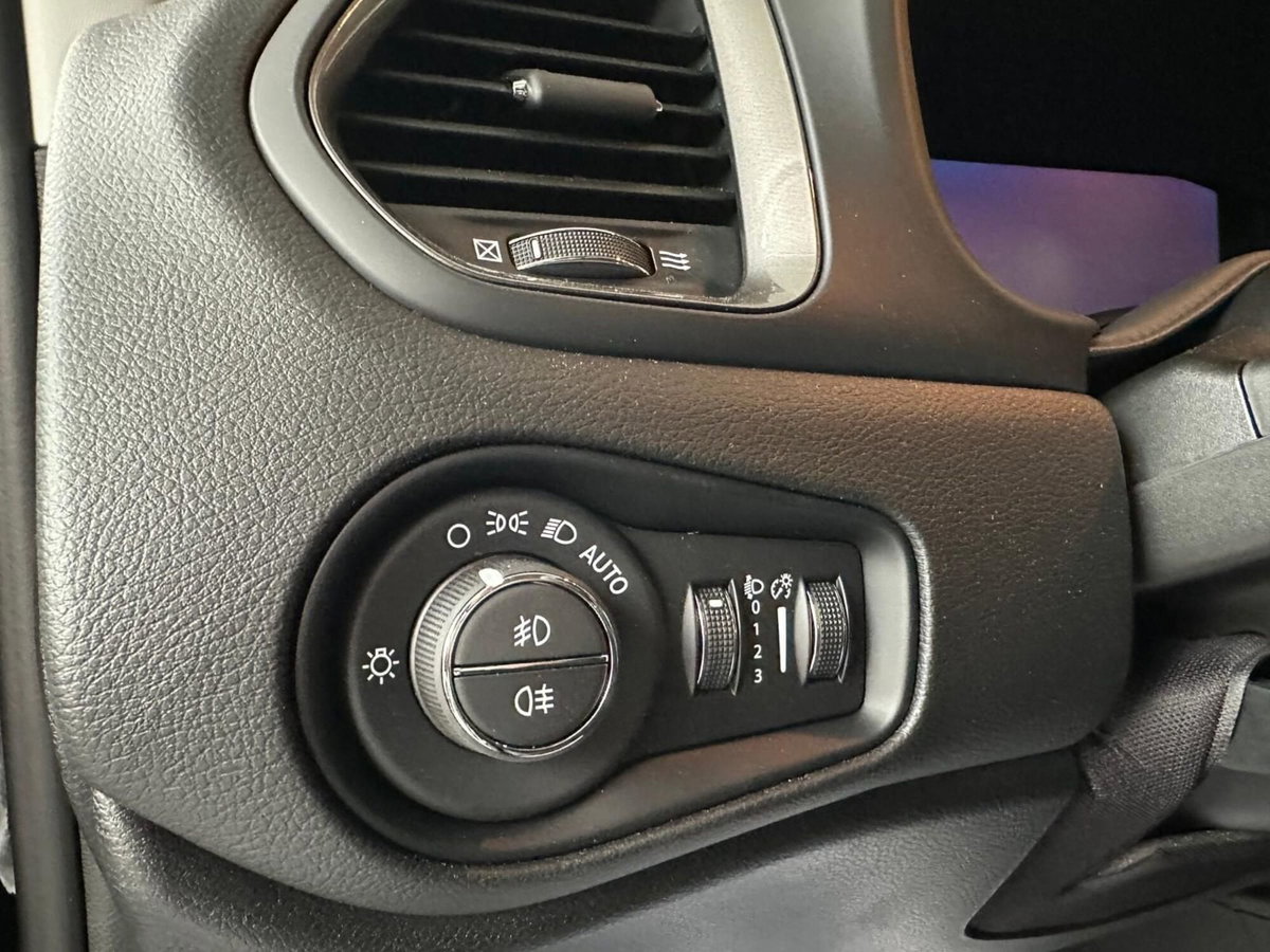 Jeep Renegade 1.5 turbo t4 mhev Altitude 2wd dct (16)