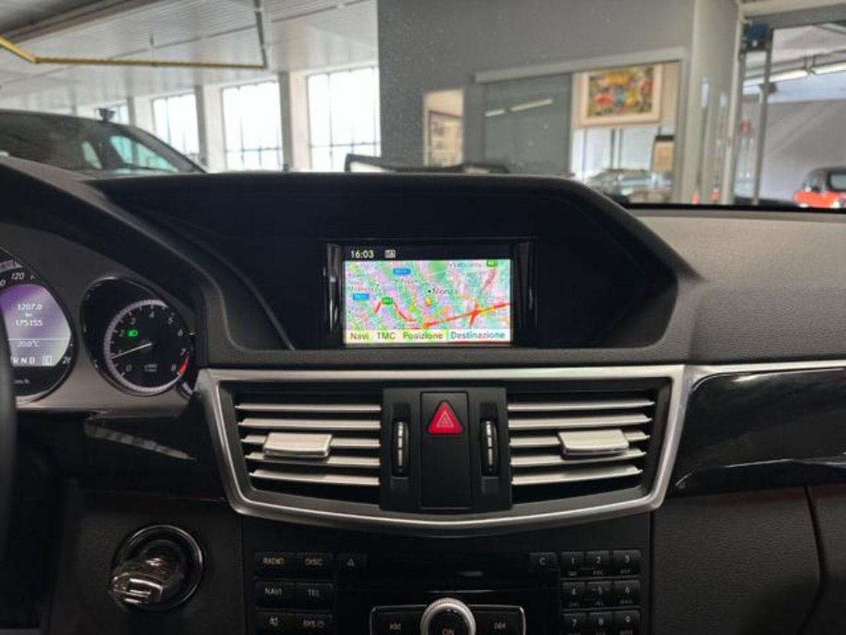 Mercedes-Benz Classe E Station Wagon 200 CGI BlueEFFICIENCY Avantgarde (13)