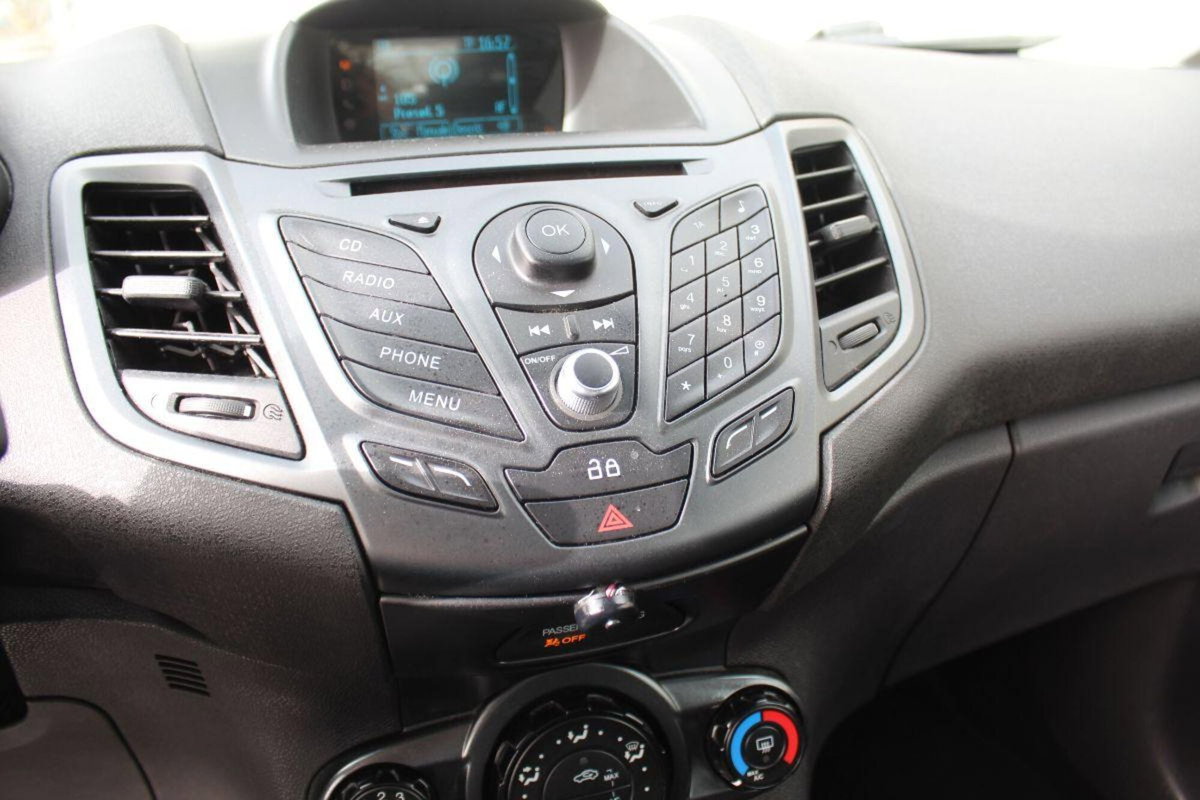 Ford Fiesta 1.4 5 porte Bz.- GPL Titanium (12)