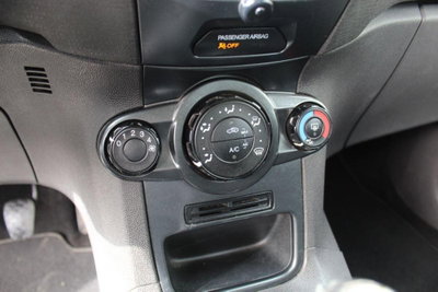 Ford Fiesta 1.4 5 porte Bz.- GPL Titanium (13)