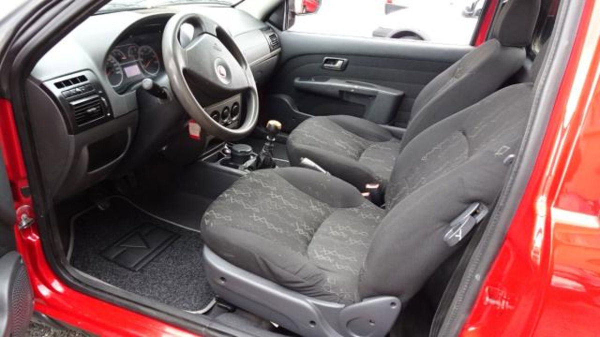 Fiat Strada 1.9 diesel Pick-up (17)