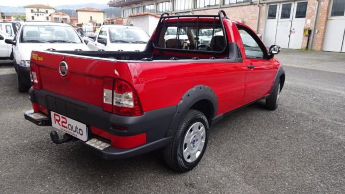 Fiat Strada 1.9 diesel Pick-up (9)