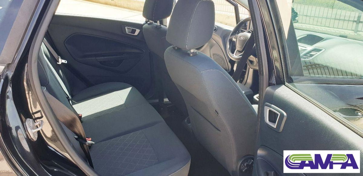 Ford Fiesta 1.2 60CV 5 porte Titanium (10)