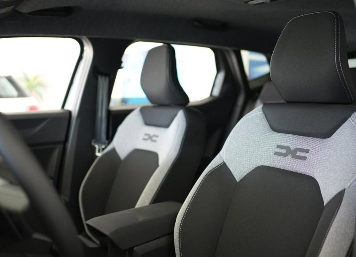 Dacia Duster 1.2 Eco-G Journey 120cv auto (9)