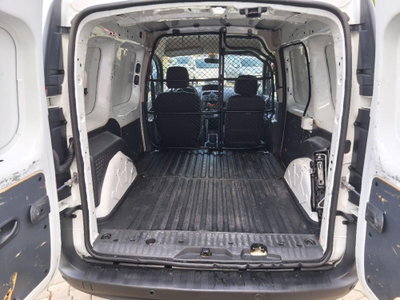 Renault Kangoo 1.5 dCi 90CV F.AP. 4p. Express (12)