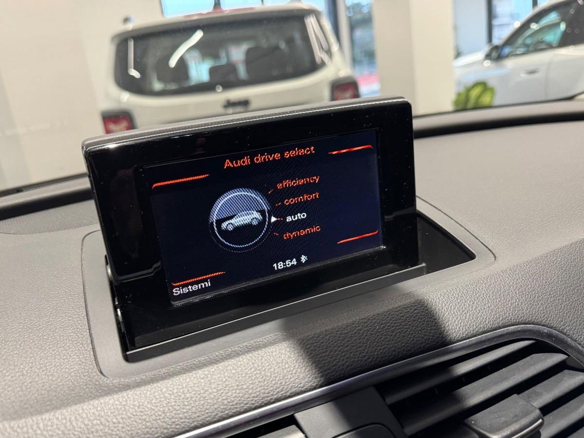 Audi Q3 2.0 TDI 150 CV quattro edition Sport (12)