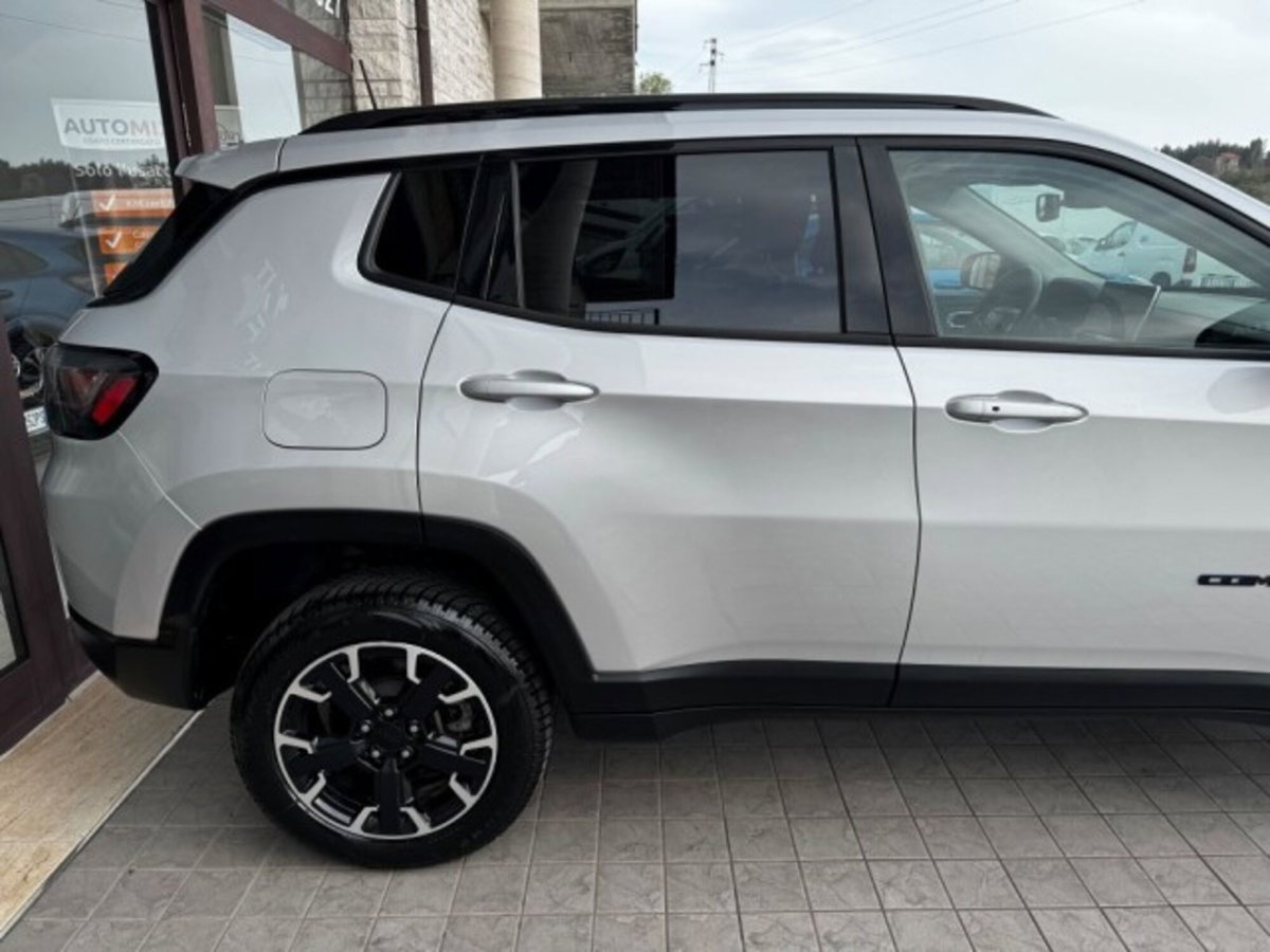 Jeep Compass 1.3 turbo t4 phev Trailhawk 4xe auto (10)