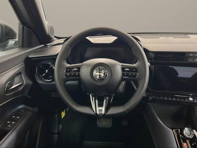 Alfa Romeo Junior elettrica Intensa 156cv (15)