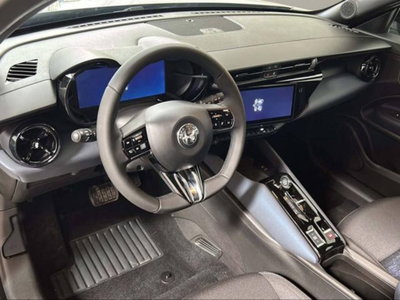 Alfa Romeo Junior elettrica Intensa 156cv (19)