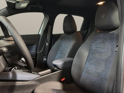 Alfa Romeo Junior elettrica Intensa 156cv (9)