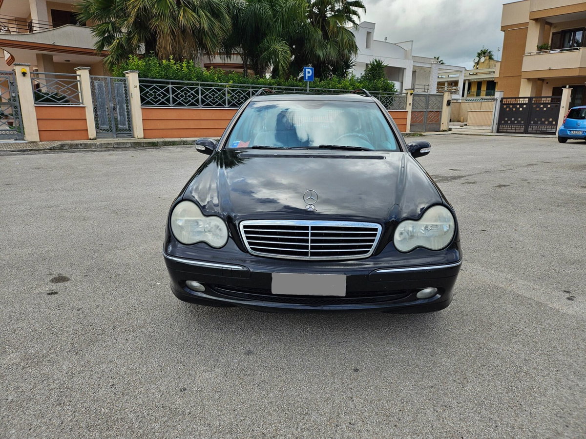 Mercedes-Benz Classe C Station Wagon 220 CDI cat Avantgarde Kubanite (2)