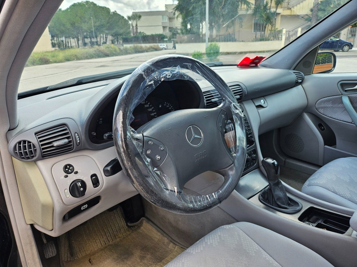 Mercedes-Benz Classe C Station Wagon 220 CDI cat Avantgarde Kubanite (5)