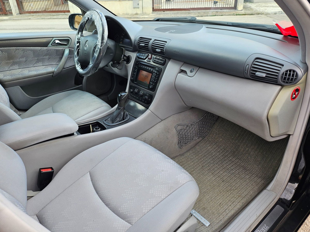 Mercedes-Benz Classe C Station Wagon 220 CDI cat Avantgarde Kubanite (8)