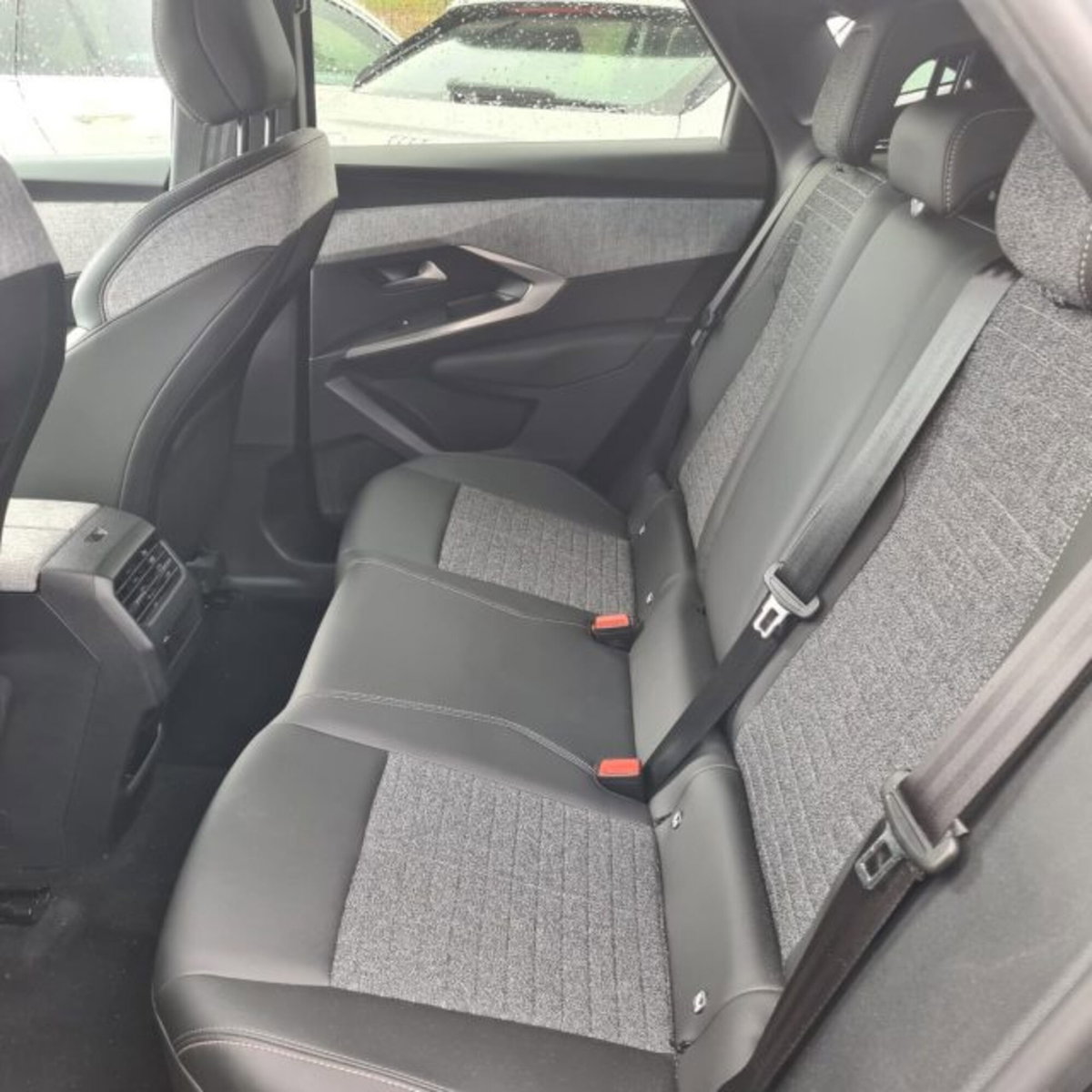 Peugeot 3008 1.2 hybrid 48V Allure Pack 136cv e-dcs6 (14)