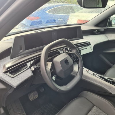 Peugeot 3008 1.2 hybrid 48V Allure Pack 136cv e-dcs6 (8)