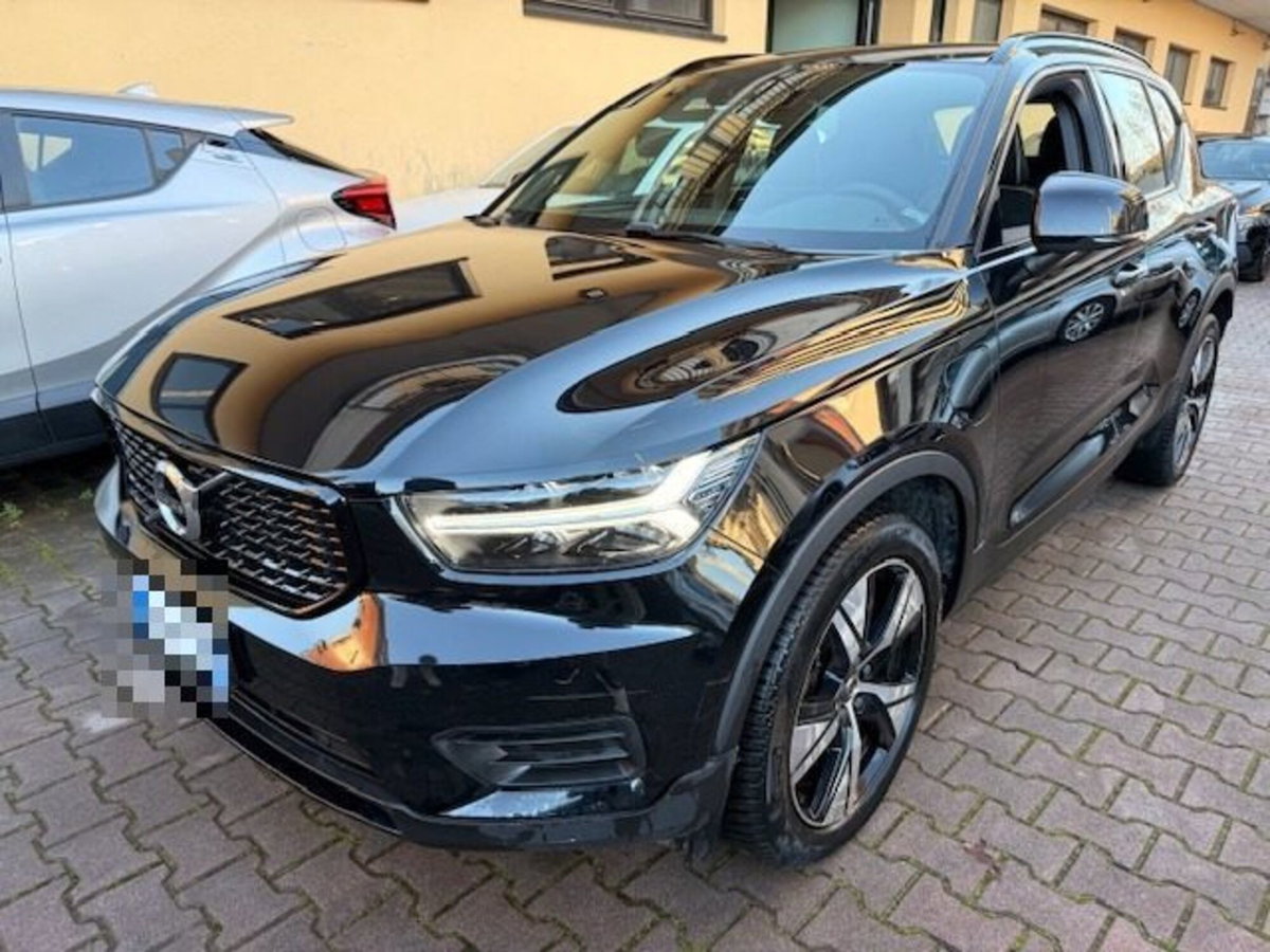 Volvo XC40 T5 Recharge Plug-in Hybrid R-design