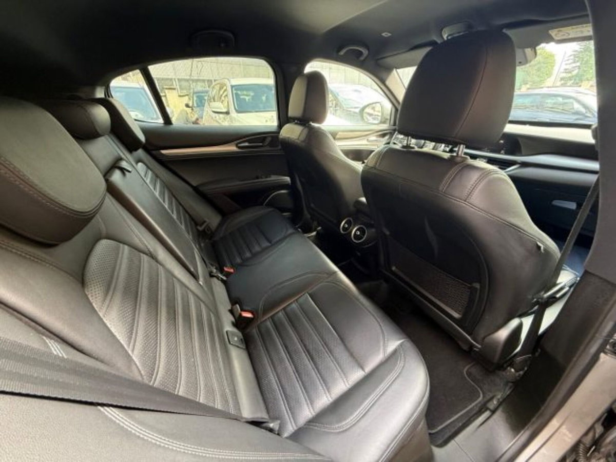 Alfa Romeo Stelvio Stelvio 2.2 Turbodiesel 210 CV AT8 Q4 Executive (10)