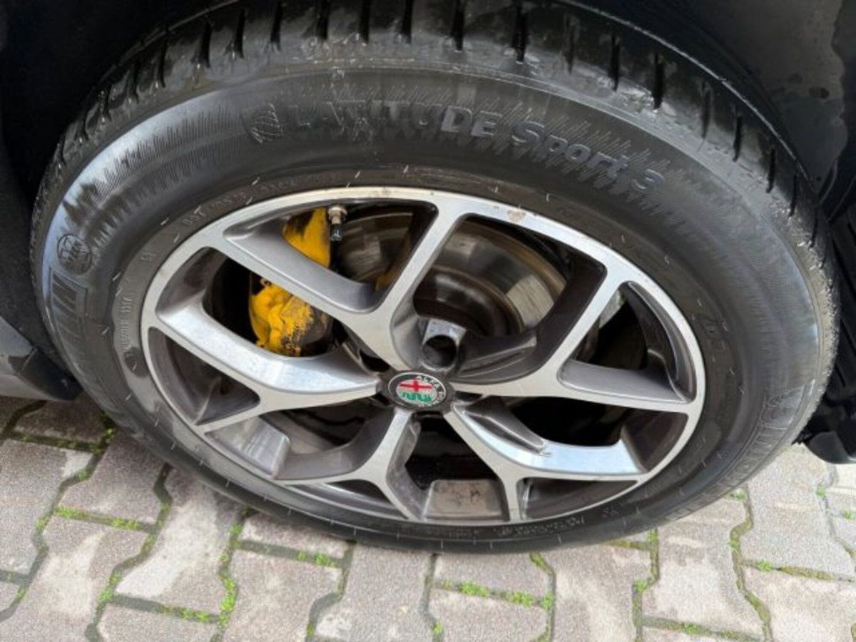 Alfa Romeo Stelvio Stelvio 2.2 Turbodiesel 210 CV AT8 Q4 Executive (5)