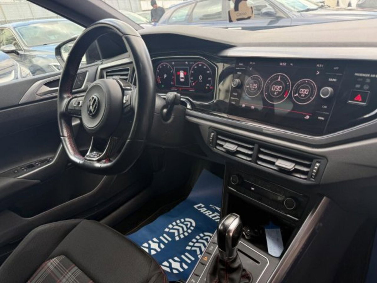Volkswagen Polo 2.0 TSI DSG GTI BlueMotion Technology (13)