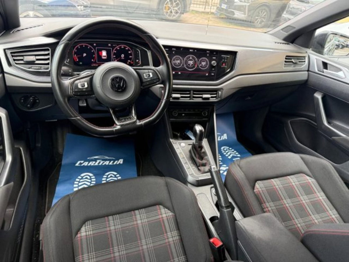 Volkswagen Polo 2.0 TSI DSG GTI BlueMotion Technology (9)