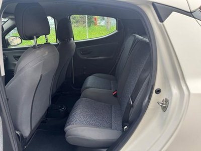 Lancia Ypsilon 1.0 FireFly 5 porte S&S Hybrid Ecochic Silver (9)