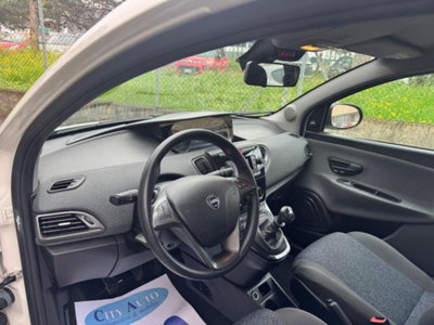 Lancia Ypsilon 1.0 FireFly 5 porte S&S Hybrid Ecochic Silver (7)