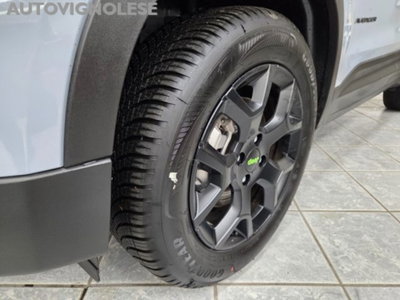 Jeep Avenger 1.2 turbo e-hybrid mhev Upland 4xe 145cv edct6 (11)