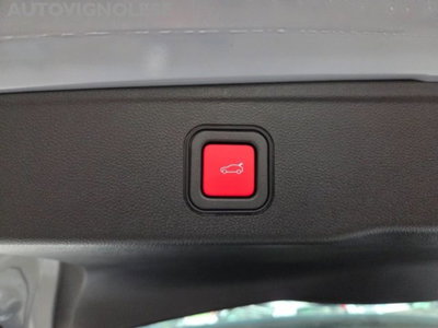 Jeep Avenger 1.2 turbo e-hybrid mhev Upland 4xe 145cv edct6 (8)