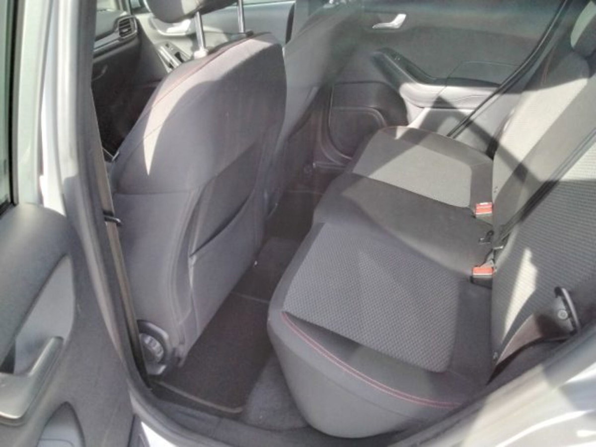 Ford Fiesta 1.0 Ecoboost Hybrid 125 CV 5 porte ST-Line X (10)