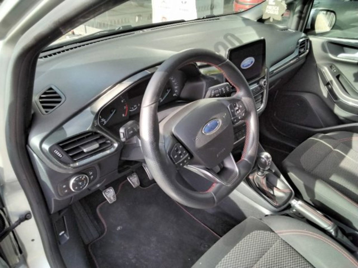 Ford Fiesta 1.0 Ecoboost Hybrid 125 CV 5 porte ST-Line X (13)