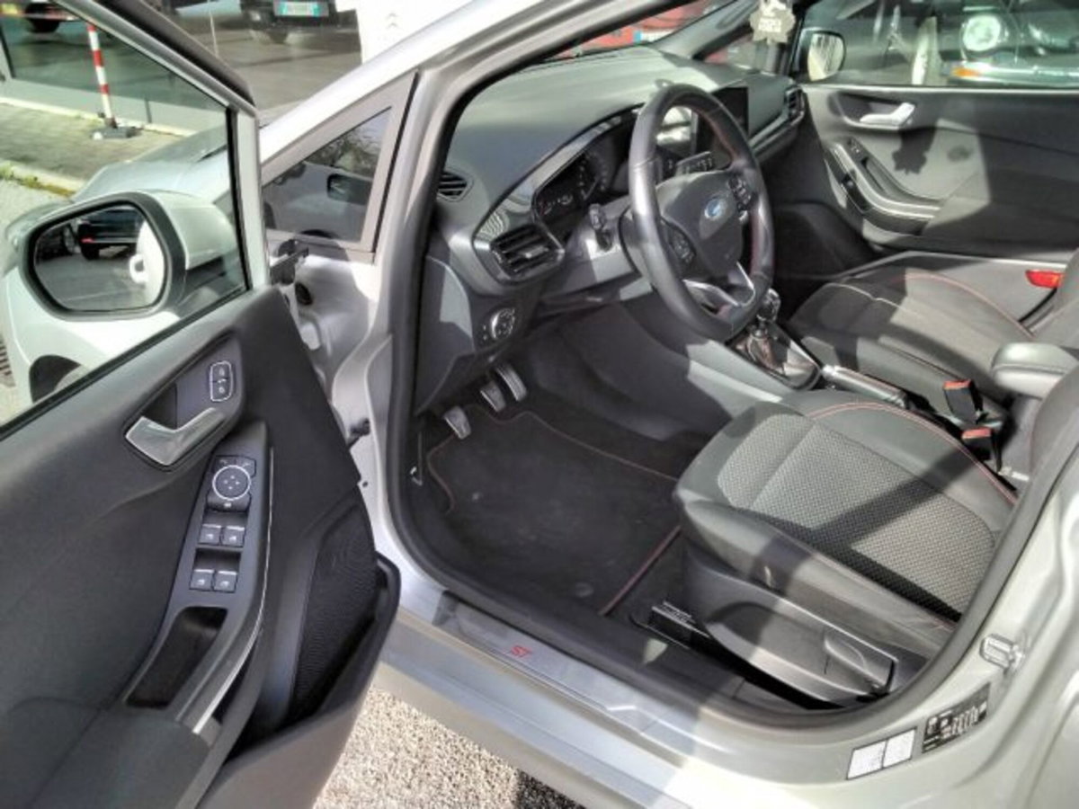 Ford Fiesta 1.0 Ecoboost Hybrid 125 CV 5 porte ST-Line X (14)