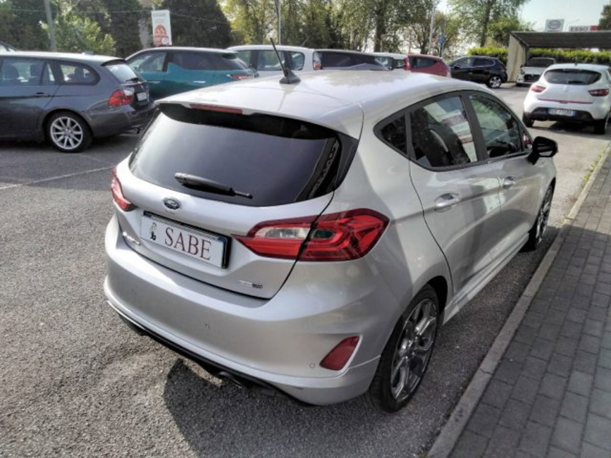 Ford Fiesta 1.0 Ecoboost Hybrid 125 CV 5 porte ST-Line X (6)