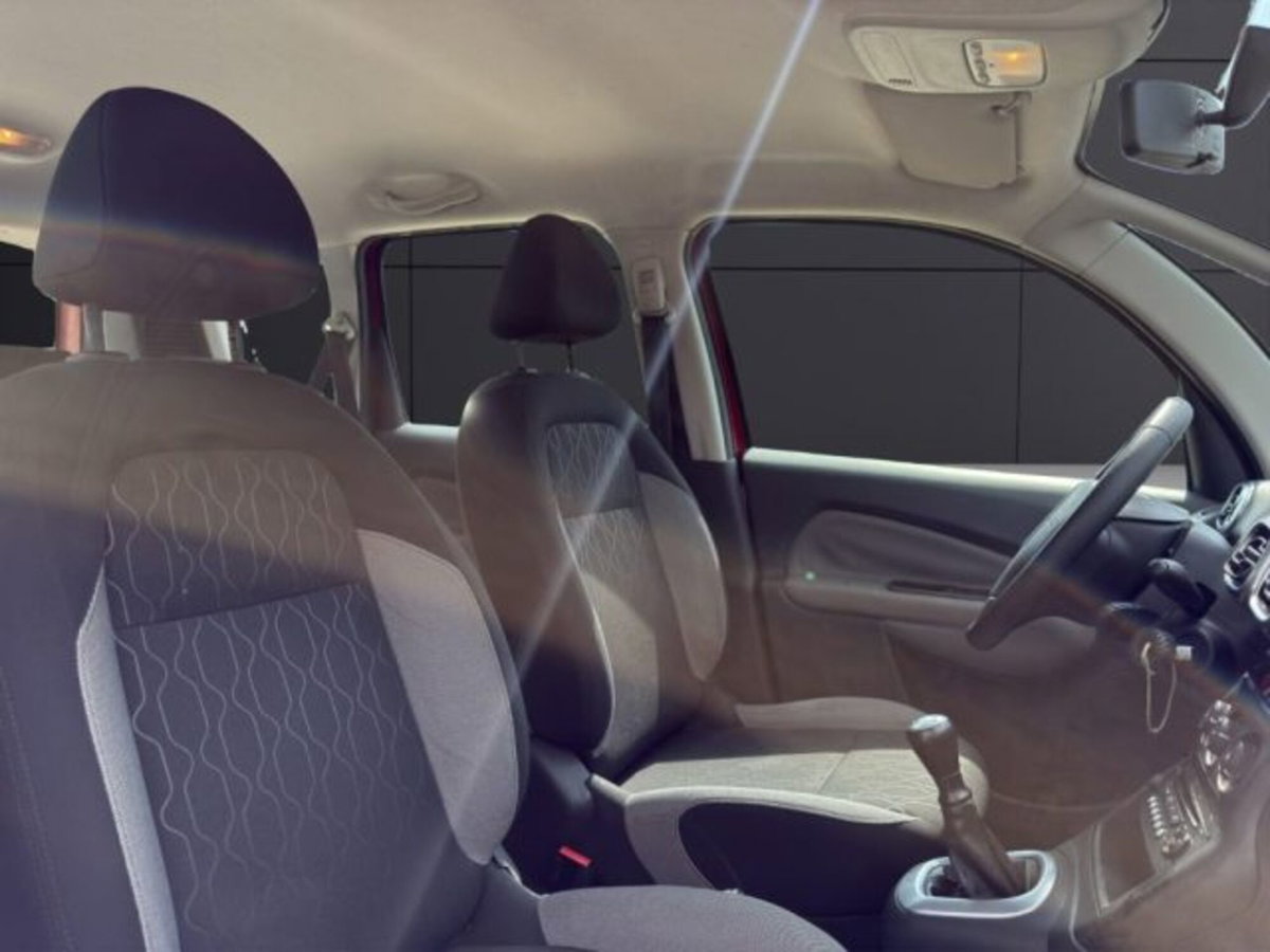 Citroen C3 Picasso 1.6 HDi 90 Seduction (17)