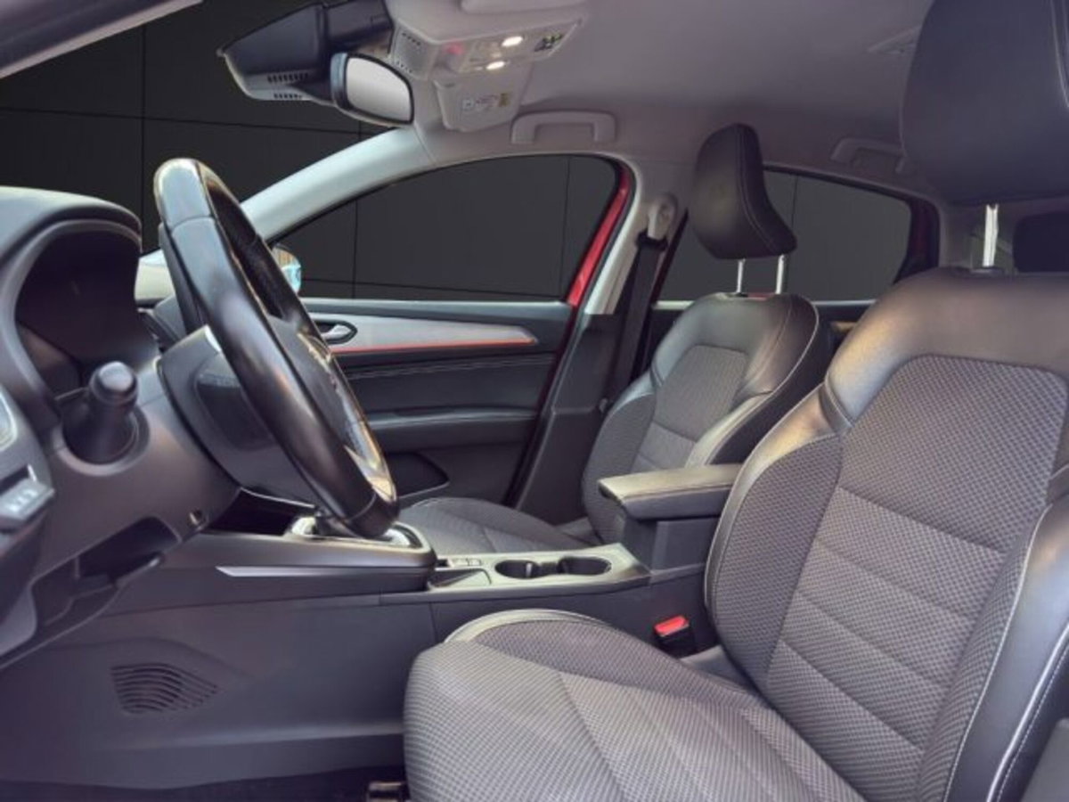 Renault Arkana E-Tech 145 CV Intens (9)