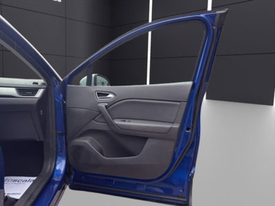 Renault Captur Plug-in Hybrid E-Tech 160 CV Intens (17)