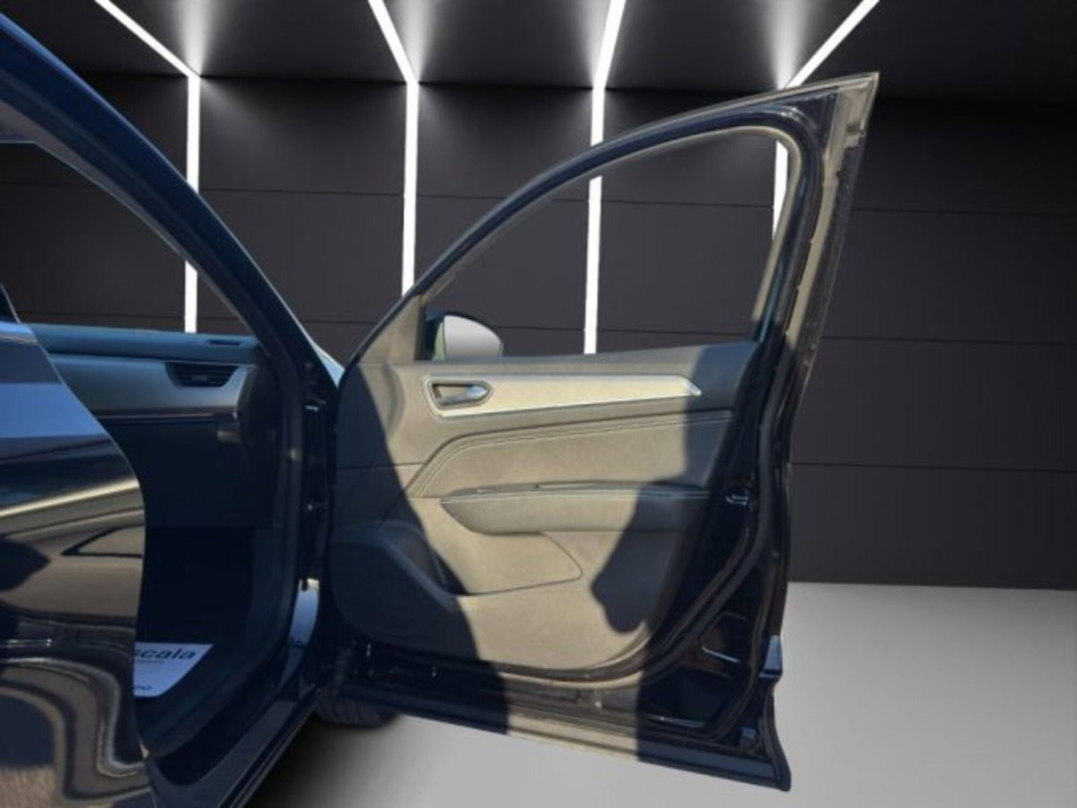 Renault Arkana E-Tech 145 CV Intens (17)