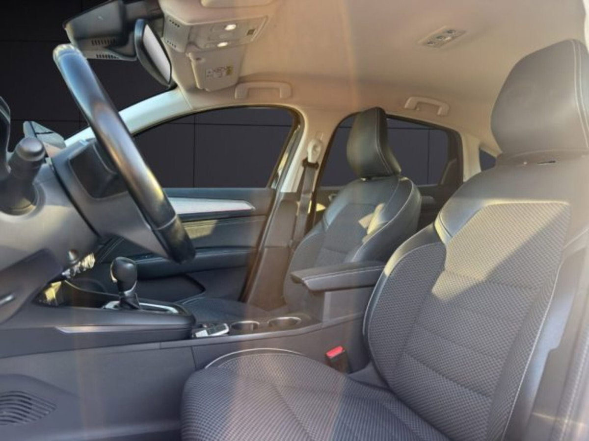 Renault Arkana E-Tech 145 CV Intens (9)