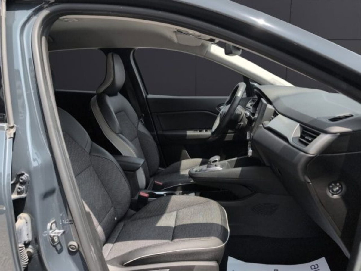 Renault Captur Plug-in Hybrid E-Tech 160 CV Intens (11)
