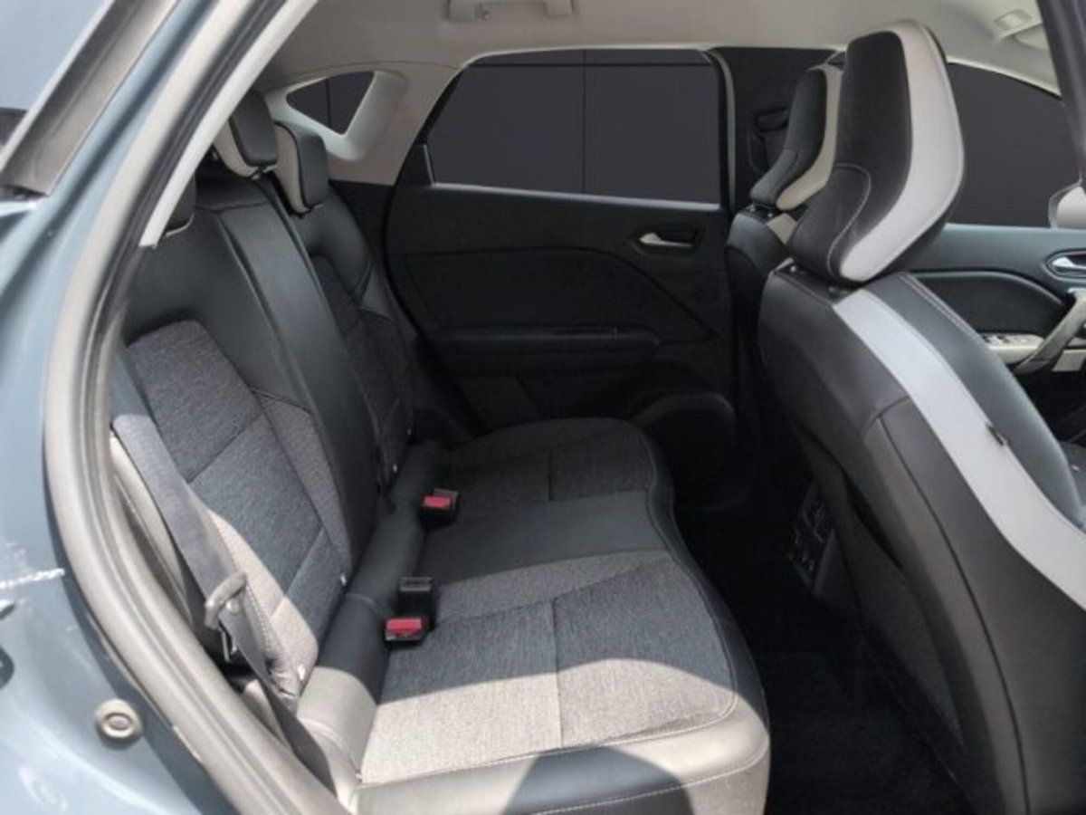 Renault Captur Plug-in Hybrid E-Tech 160 CV Intens (12)