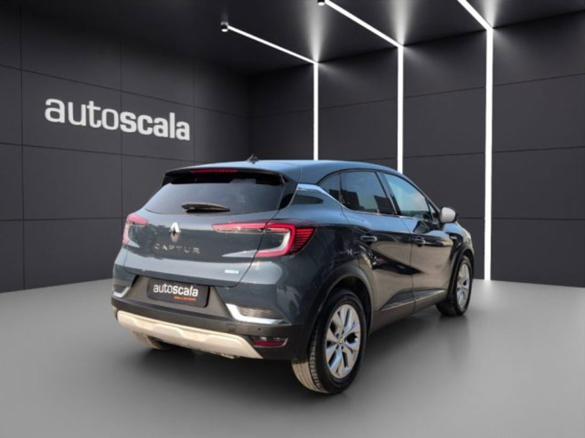Renault Captur Plug-in Hybrid E-Tech 160 CV Intens (6)