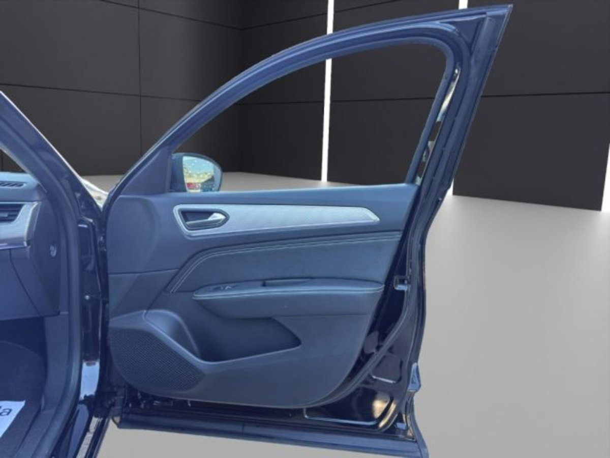 Renault Arkana E-Tech 145 CV Intens (17)