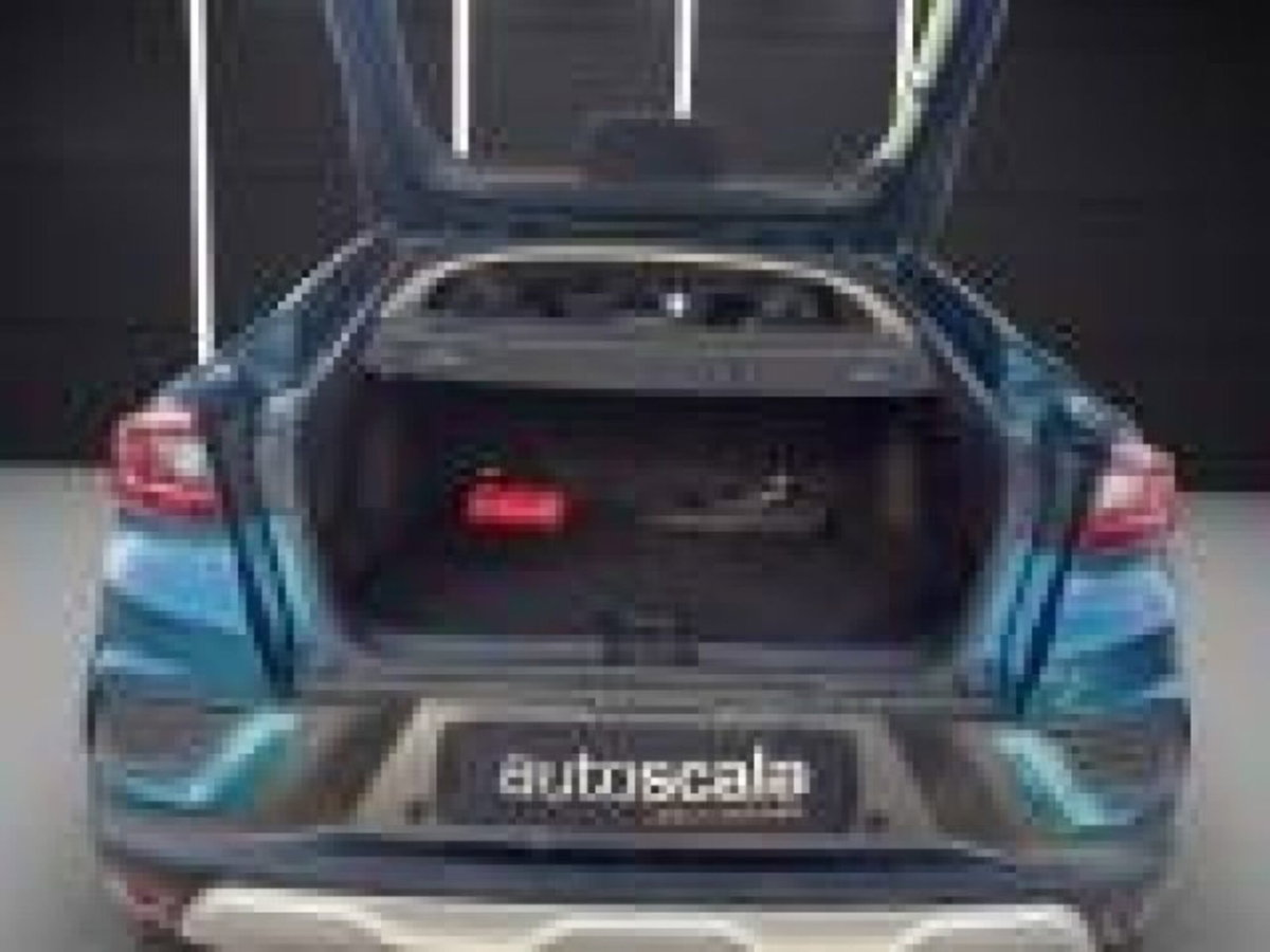 Renault Arkana E-Tech 145 CV Intens (19)