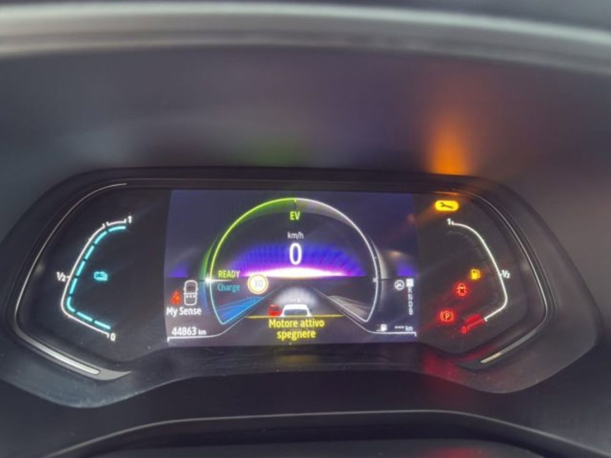 Renault Arkana E-Tech 145 CV Intens (11)