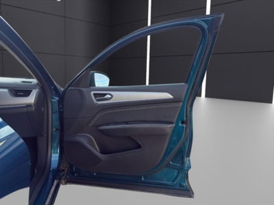 Renault Arkana E-Tech 145 CV Intens (17)